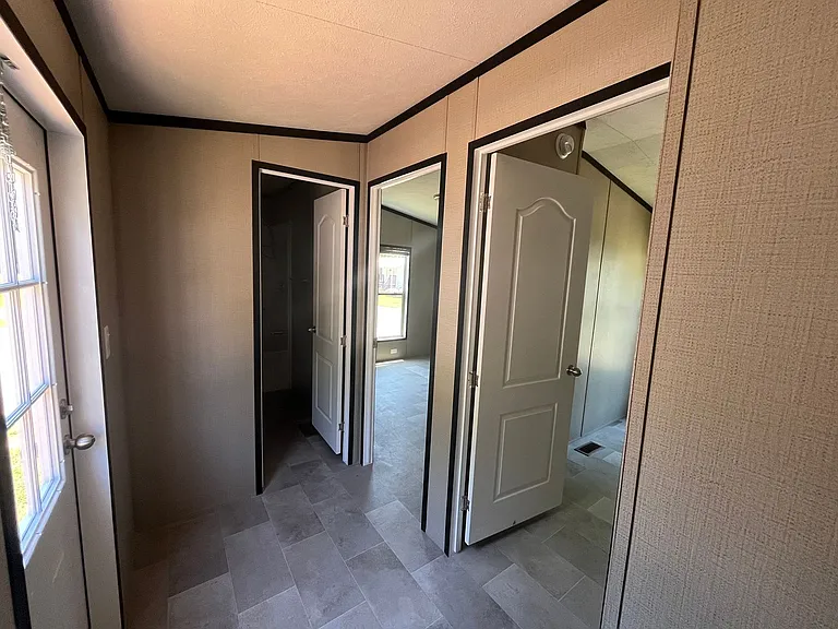 4144 Thomas St — Photo 24