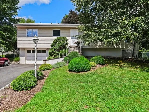 19 Elm Drive, Stony Point, NY 10980