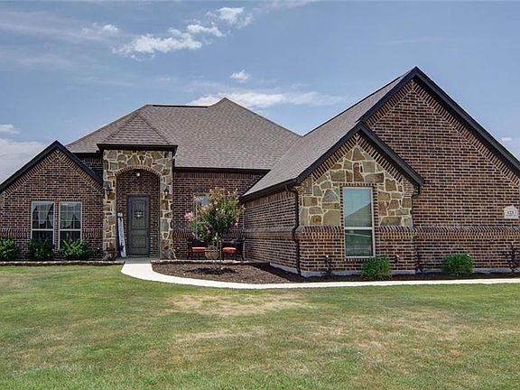 2nd image of 123 Lavender Ln