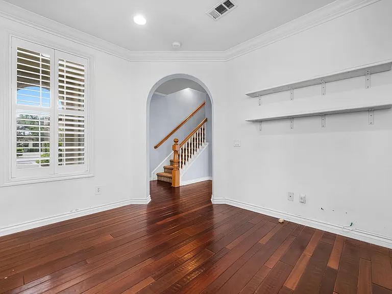 18785 Roxbury Ln — Photo 37