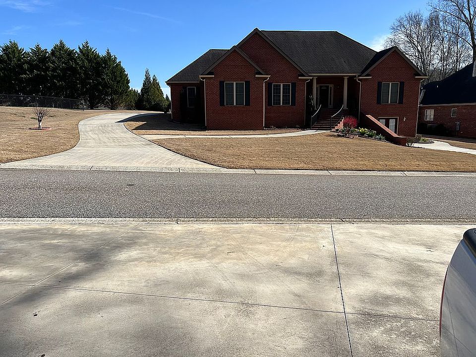 1st image of 147 Stonebrook Pl