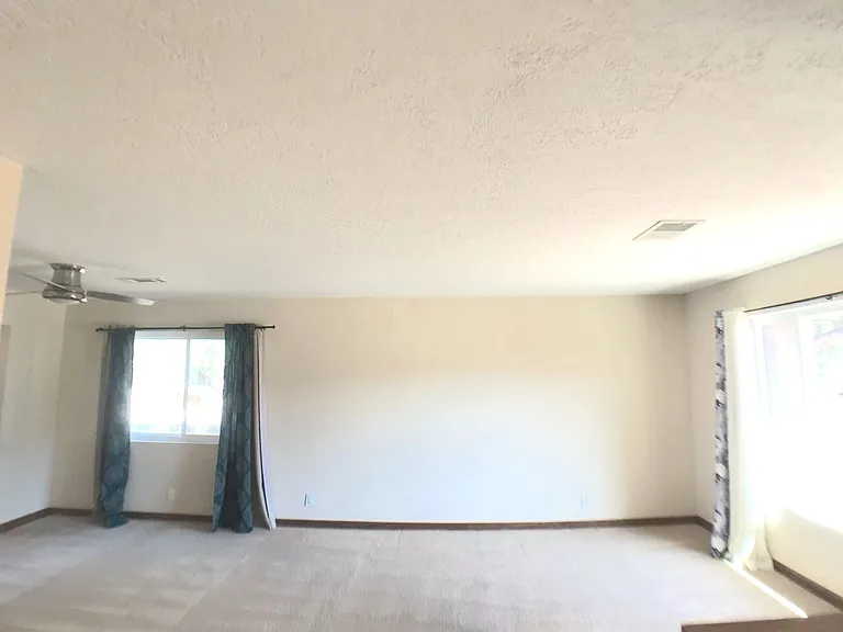 3621 Candlelight Dr NE — Photo 6