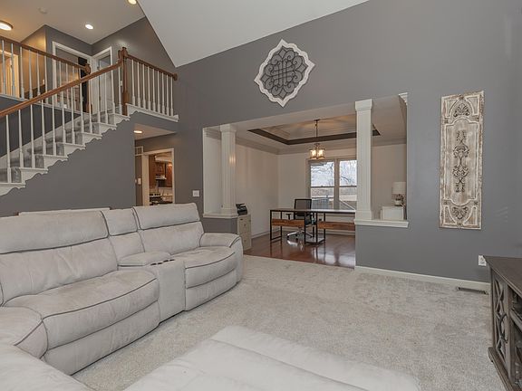 3rd image of 4388 Summer Creek Ln