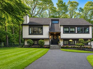 383 Route 32, Woodbury, NY 10917