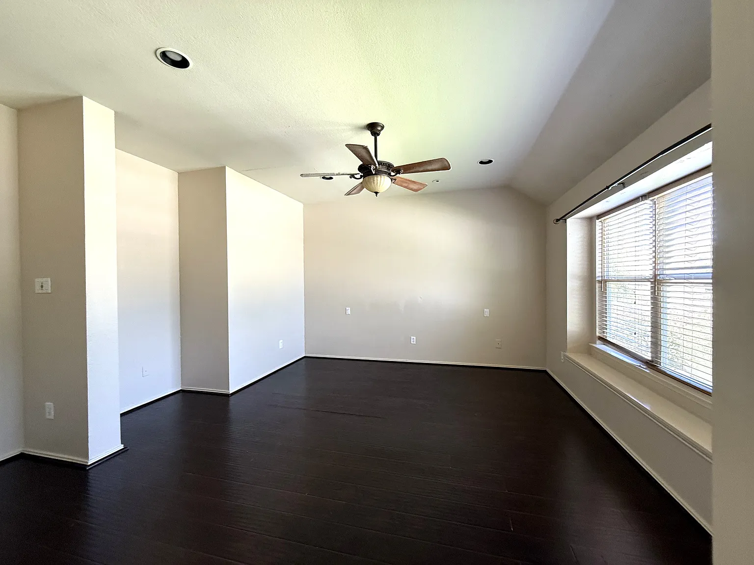 3 bed, 1735 sqft, $1,825 — Photo 3