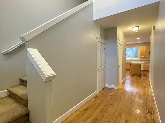 3rd image of 5702 NE 48th St
