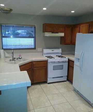 kitchen-all appliances included plus w/d