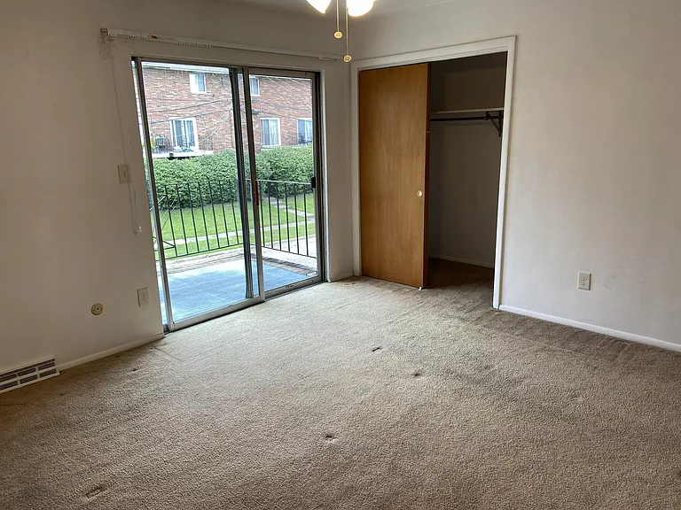 1244-1250 Cliffside St #1250 — Photo 12