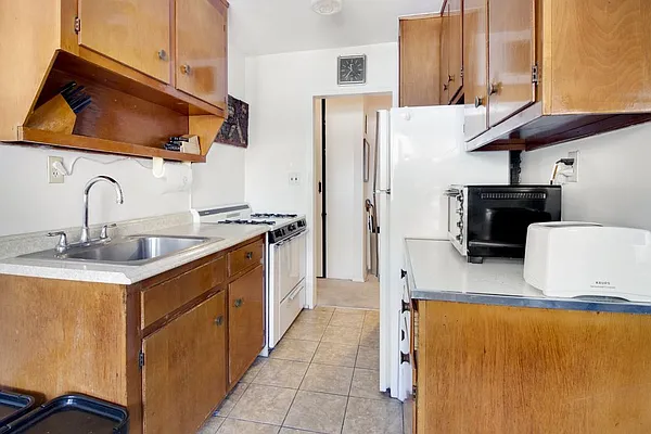 Sold by LG Fairmont Group | media 6