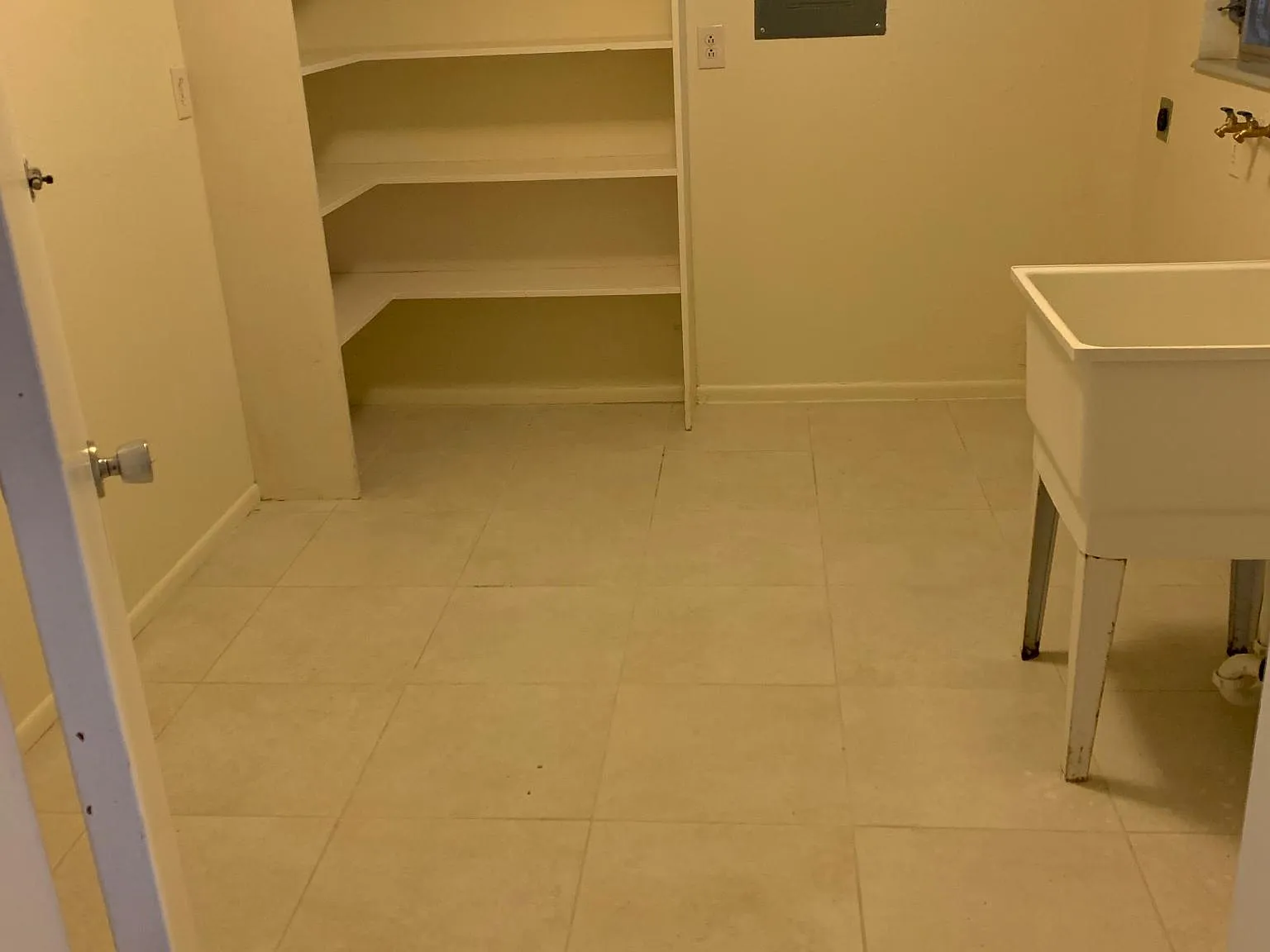 3 bed, 1711 sqft, $2,375 — Photo 4