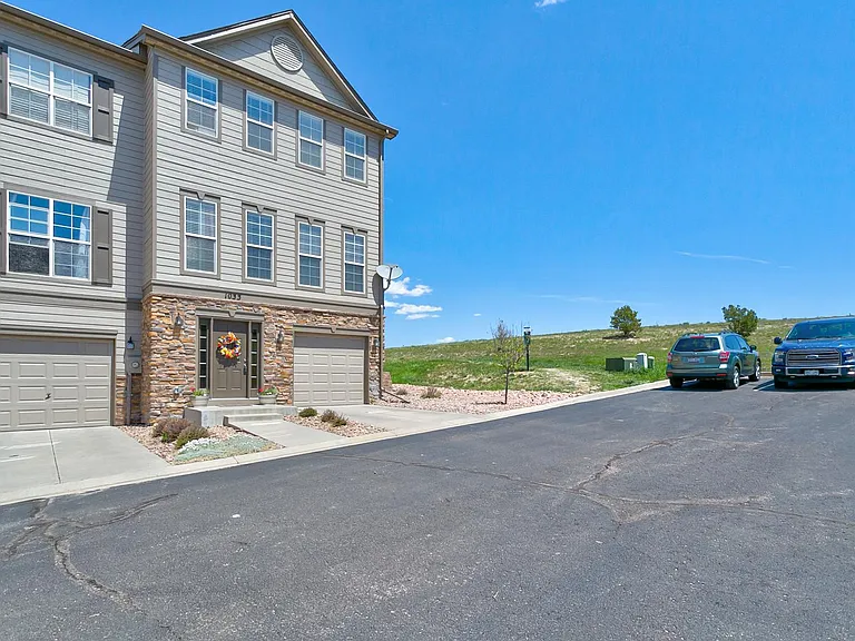 1033 Burning Bush Point — Photo 25