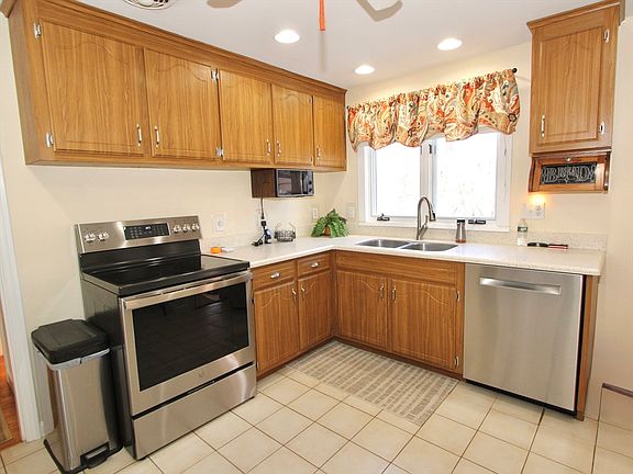5th image of 31 Francis Ave