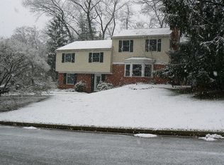 207 Charmuth Rd, Lutherville Timonium, MD 21093