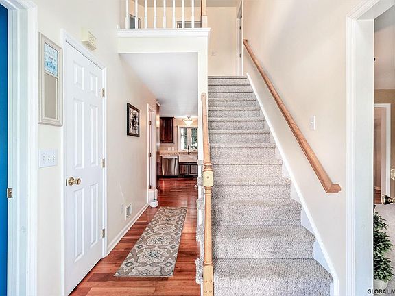 5th image of 53 Spruce St