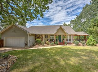 11766 Valleyview Ln, Bentonville, AR 72712