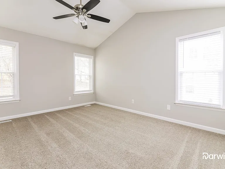 111 Zircon Ln — Photo 11