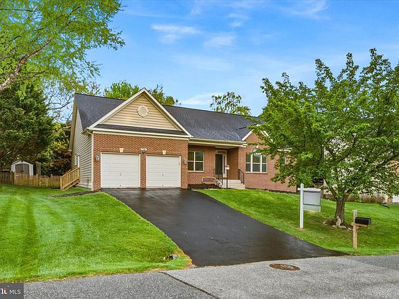 3rd image of 6741 Woodridge Rd