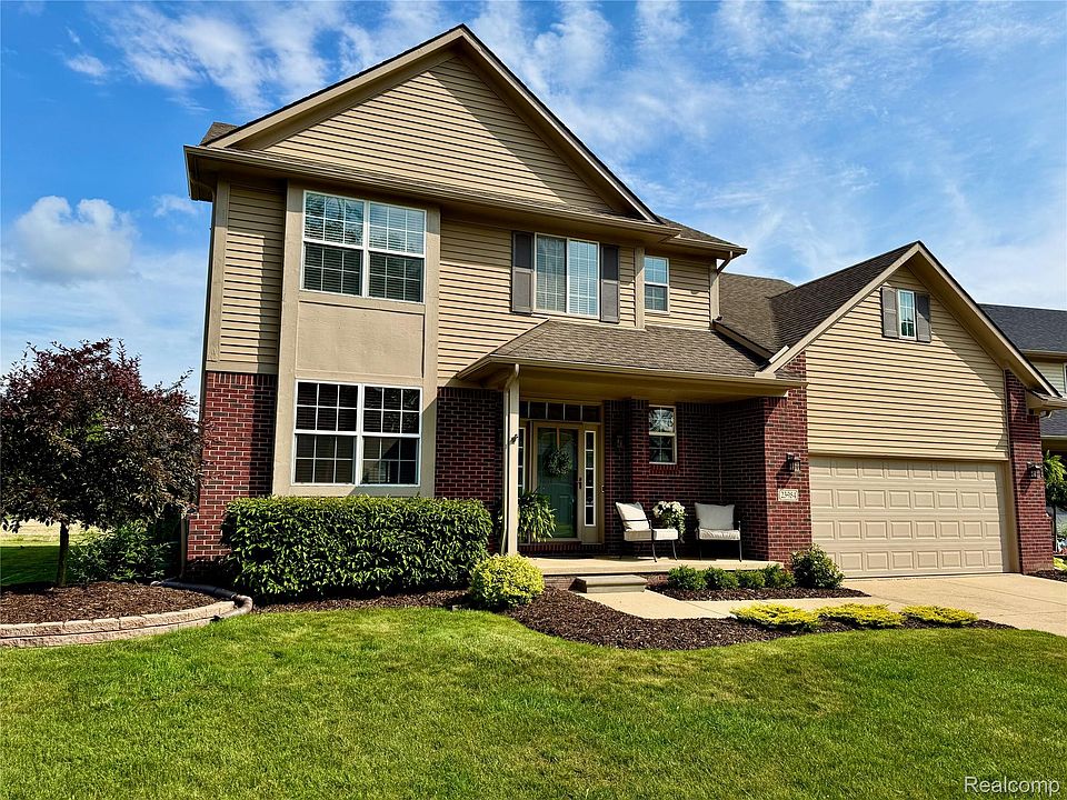 1st image of 23984 Waterview Dr