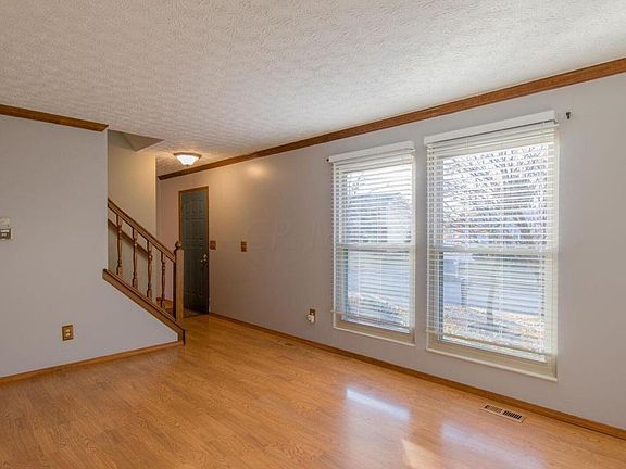 5th image of 266 Maybank Ct