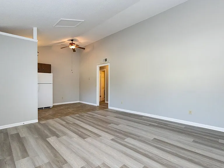52 Nicole Ln — Photo 12