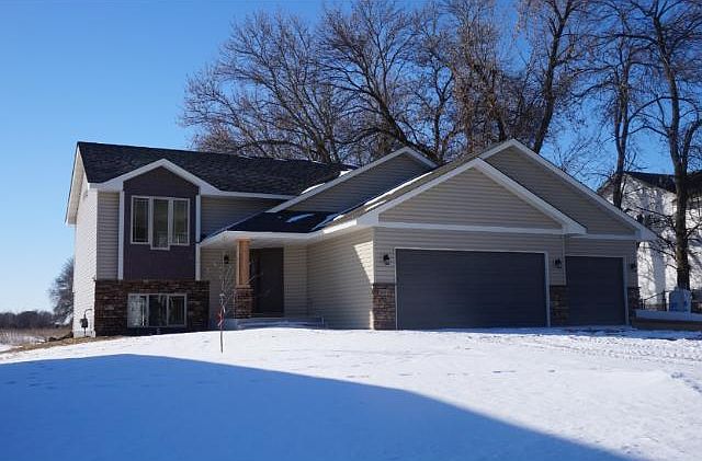 1st image of 38052 Harvester Ave