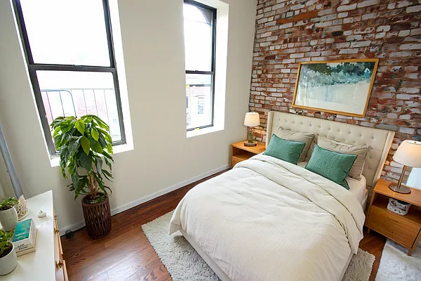 Rented by REAL New York | media 2