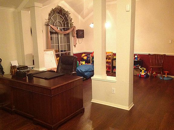 4th image of 14711 Bladenboro Dr