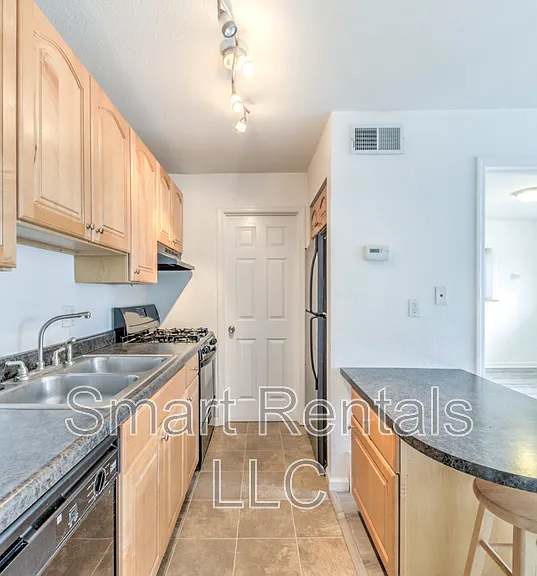3844 Park Ave #6 — Photo 11
