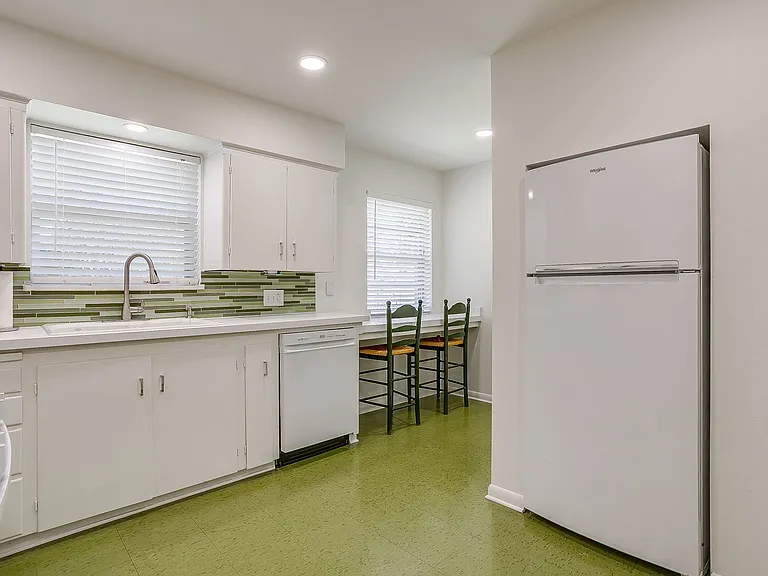2920 Ryan Place Dr — Photo 4