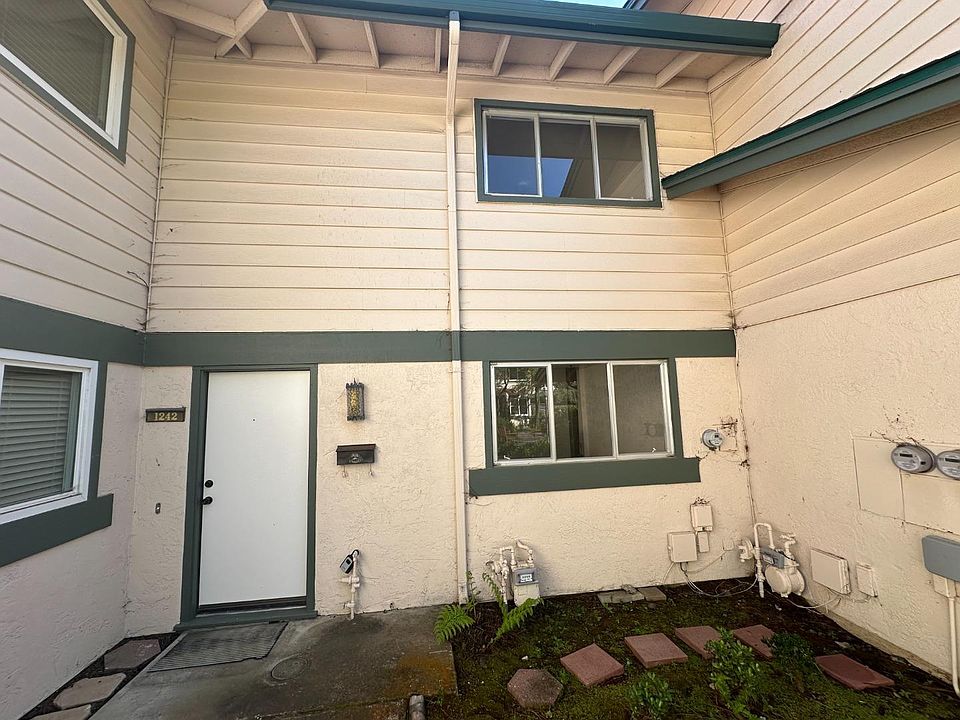 1st image of 1242 Terra Nova Blvd