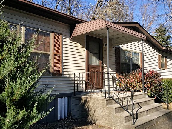 3rd image of 101 Ashwood Dr