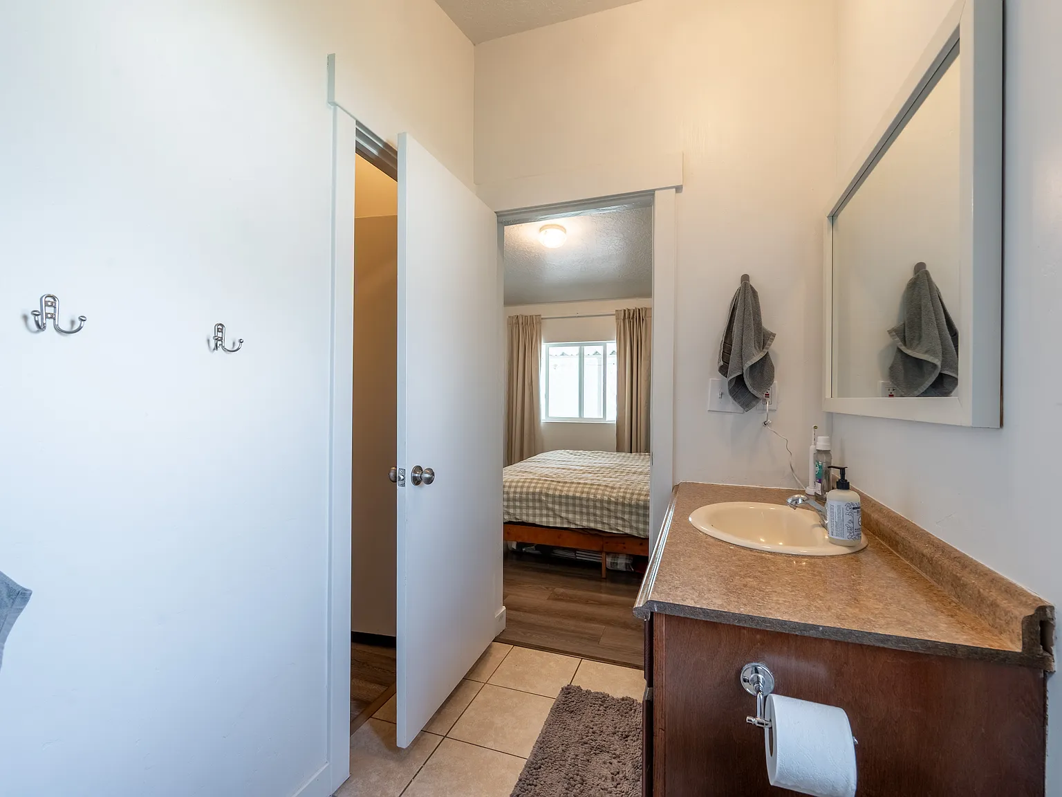3 bed, 955 sqft, $2,350 — Photo 3