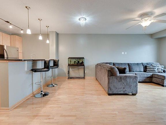 3rd image of 7601 Aldrich Ave S APT 213