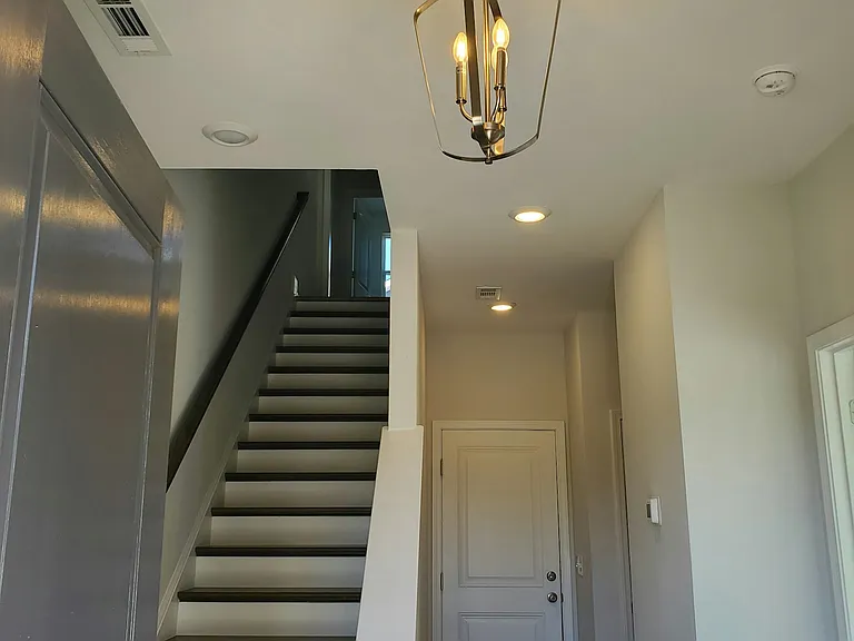 103 Hickory Plains Rd — Photo 2