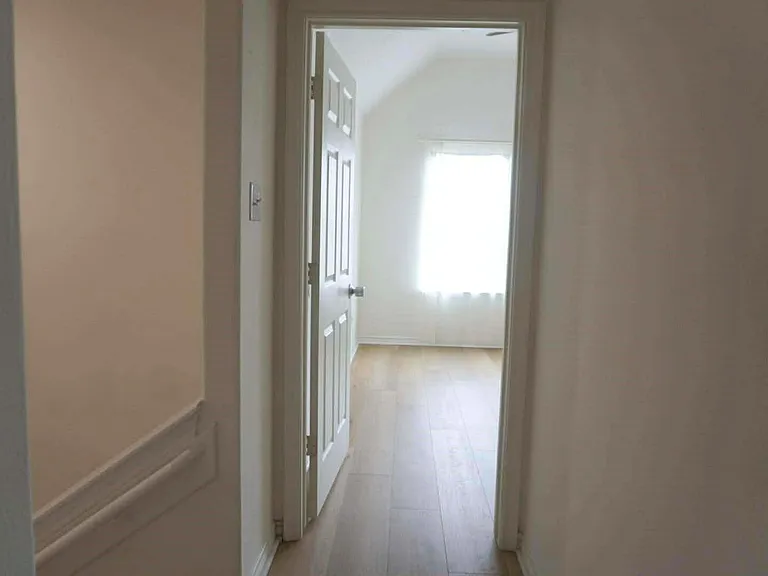 7916 Comal St — Photo 15