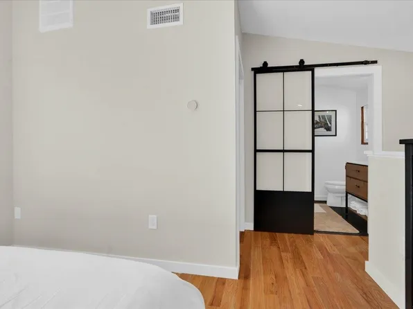 305 Sherman Avenue image 9 of 48