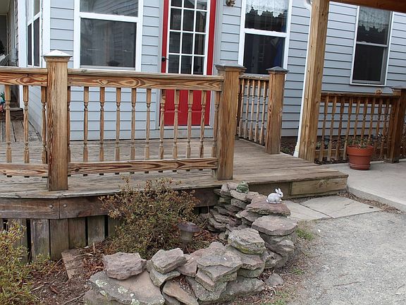 3rd image of 209 Watkins Hill Rd