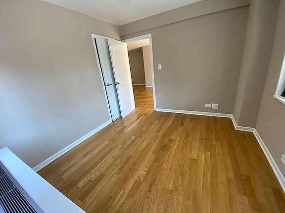 5th image of 305 E 86th St #6P