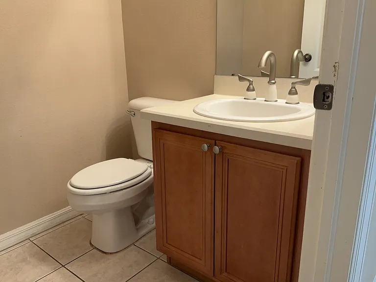 7415 Oxford Garden Cir — Photo 11