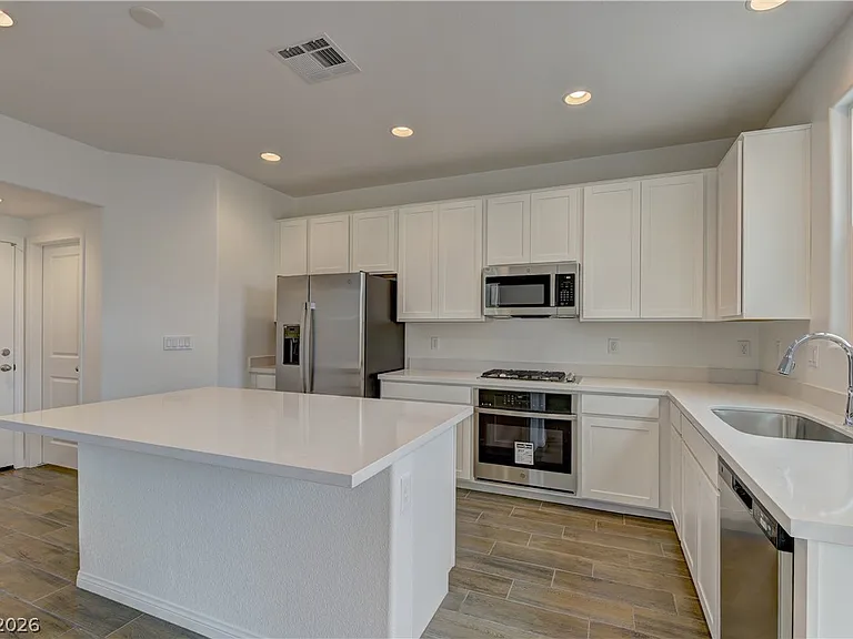 4771 Illustria Ave — Photo 6