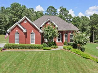 1150 Maple Creek Rdg, Loganville, GA 30052