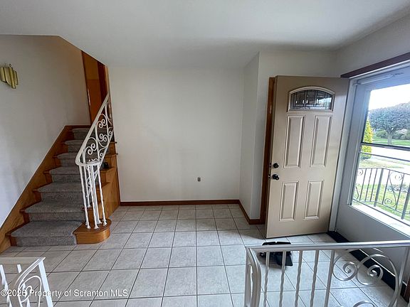 4th image of 708 Woodmere Ave