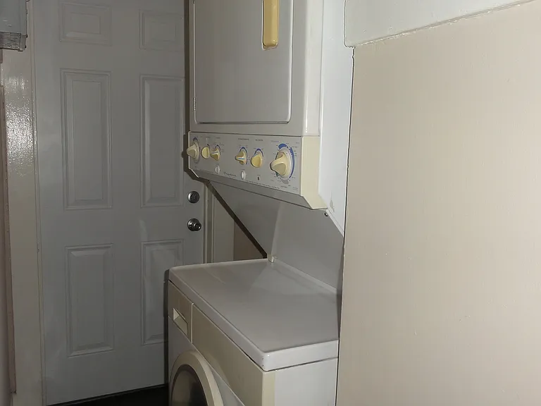 Private, in unit laundry