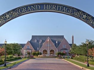 884 Bowie Dr, Lavon, TX 75166