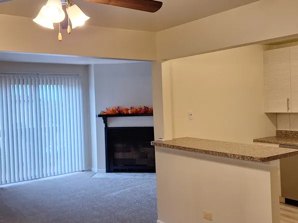 1824 N Goodwin Dr APT 3A, Palatine, IL 60074