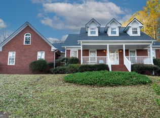 2660 Sandy Creek Cir, Loganville, GA 30052