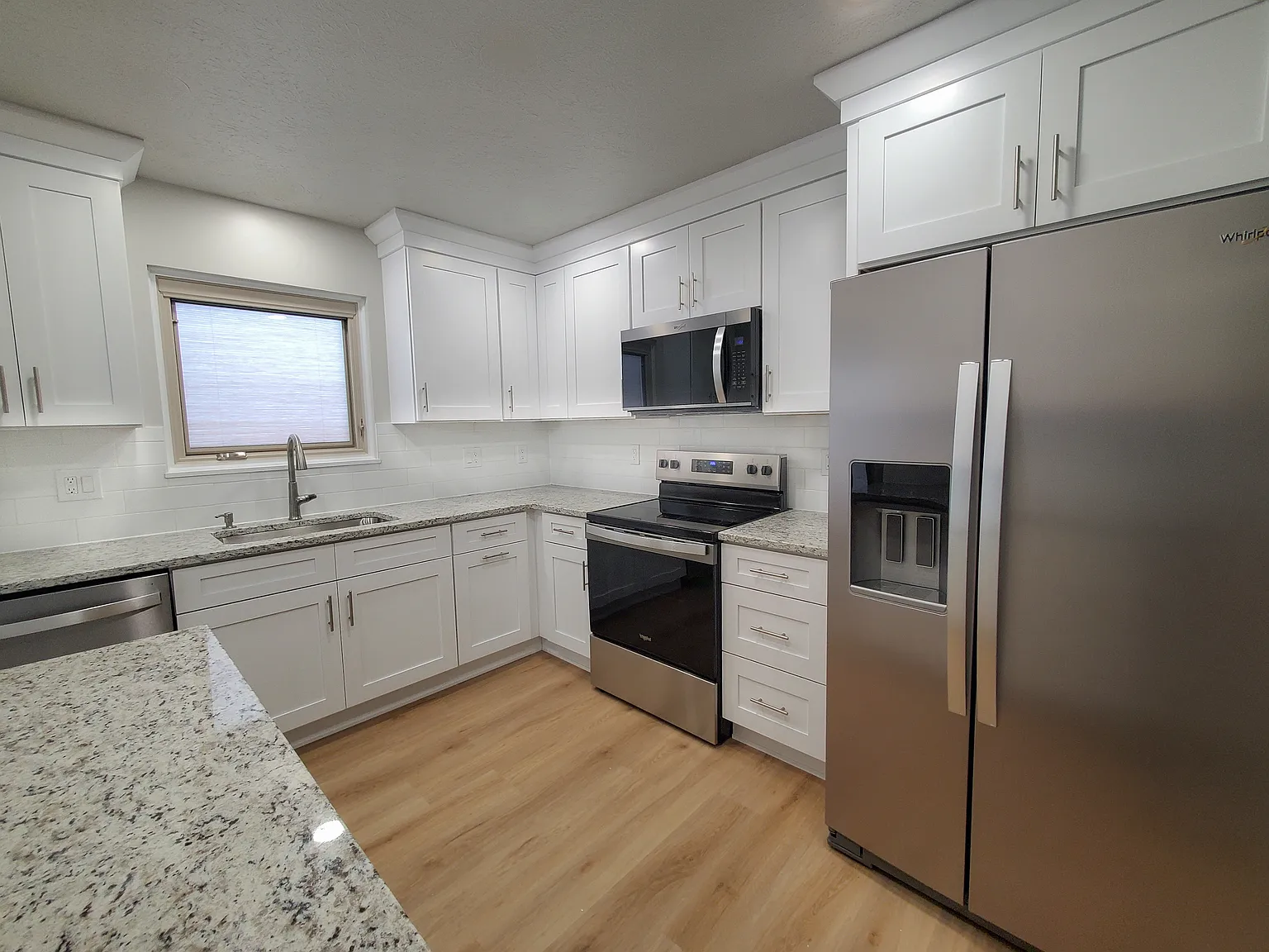 2 bed, 2.5 bath, 1940 sqft, $2,650 — Photo 3