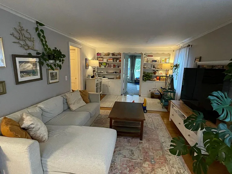 42 Seneca Rd — Photo 8