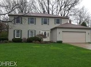 4036 Brewster Dr, Westlake, OH 44145