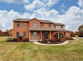 4545 Wolfe Rd, Lima, OH 45807